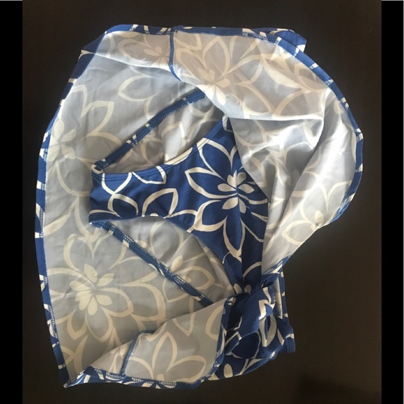 Underwire 2piece Swimsuit Size XL - Picture 4 of 6